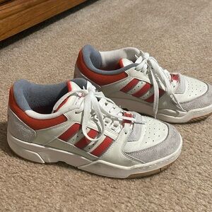 Adidas originals torsion low top tennis shoes